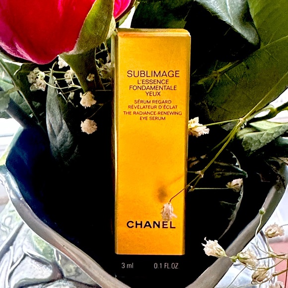 Chanel Sublimage fluid texture for eyes - Picture 1 of 2